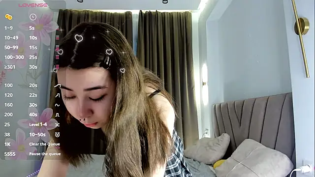 Snapshot of gigi_meii chatting on 04/15/26, 01:07 gigi meii online show from 04/15/26, 01:07