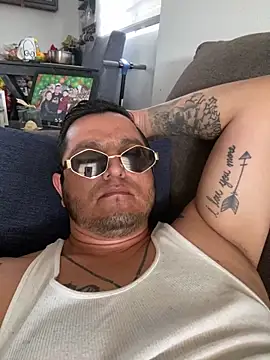 HOTB0Y18 online show from 05/18/26, 05:08