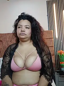 Lara Seduce online show from 05/26/26, 01:34