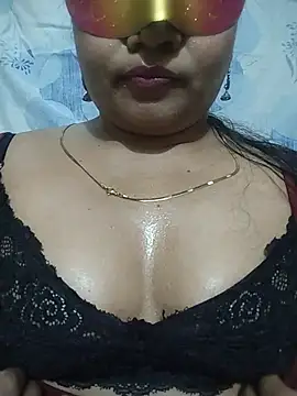 Snapshot of PriyankaSuthhar chatting on 05/26/26, 07:21 PriyankaSuthhar online show from 05/26/26, 07:21