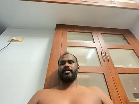 Snapshot of singletamilguy chatting on 04/13/26, 05:07 singletamilguy online show from 04/13/26, 05:07