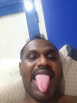 Snapshot of singletamilguy chatting on 04/20/26, 10:00 singletamilguy online show from 04/20/26, 10:00