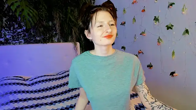 Kira  Cutie online show from 07/02/26, 08:37