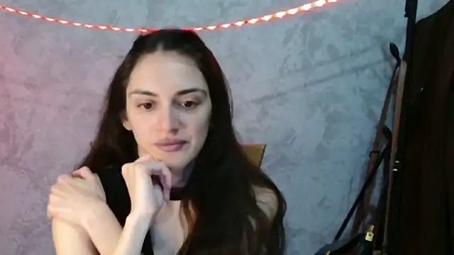 Snapshot of RoxiCherry chatting on 05/13/26, 06:22 RoxiCherry online show from 05/13/26, 06:22
