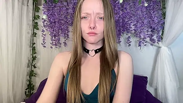 Snapshot of ElfGirlAna chatting on 06/04/26, 02:56 ElfGirlAna online show from 06/04/26, 02:56