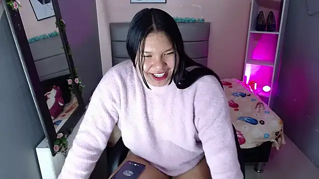 Snapshot of alma_ramseycm chatting on 05/30/26, 03:47 alma ramseycm online show from 05/30/26, 03:47