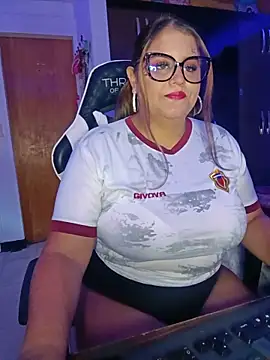 Bonny rousse01 online show from 06/13/26, 11:52