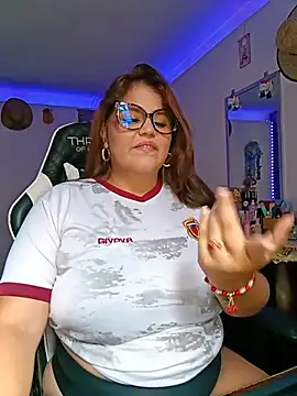 Bonny rousse01 online show from 06/22/26, 12:57