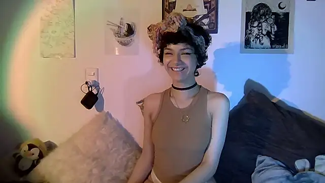 Snapshot of Tabitta_ chatting on 04/04/26, 03:38 Tabitta online show from 04/04/26, 03:38