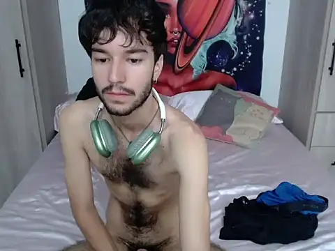 Snapshot of Adrien_polo chatting on 06/06/26, 03:39 Adrien polo online show from 06/06/26, 03:39
