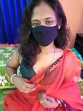 Snapshot of Lena_mahiyaa chatting on 05/18/26, 04:13 Lena mahiyaa online show from 05/18/26, 04:13