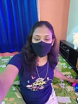 Snapshot of Lena_mahiyaa chatting on 05/25/26, 01:33 Lena mahiyaa online show from 05/25/26, 01:33