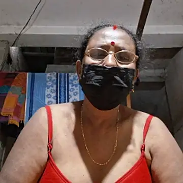 Snapshot of Riya45326 chatting on 05/27/26, 05:54 Riya45326 online show from 05/27/26, 05:54