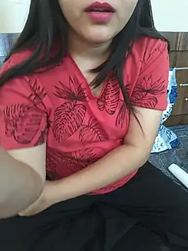 Snapshot of neelam_rawat chatting on 05/27/26, 04:42 neelam rawat online show from 05/27/26, 04:42