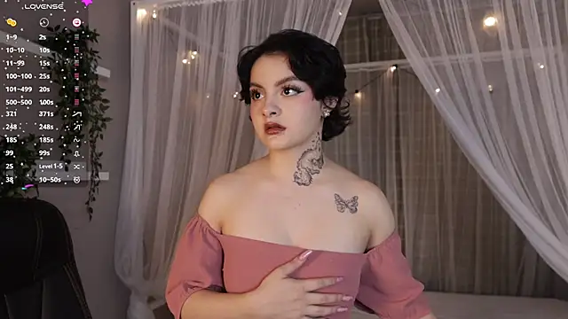  EmilyRouge  online show from 06/20/26, 04:04