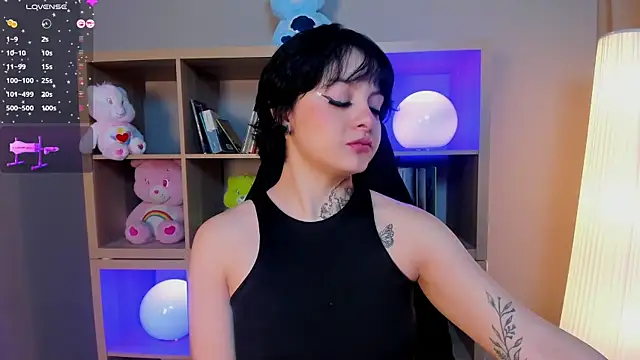  EmilyRouge  online show from 07/04/26, 03:56