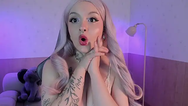  EmilyRouge  online show from 07/27/26, 10:28