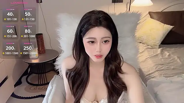 Snapshot of Siren_M chatting on 05/29/26, 01:58 Siren M online show from 05/29/26, 01:58