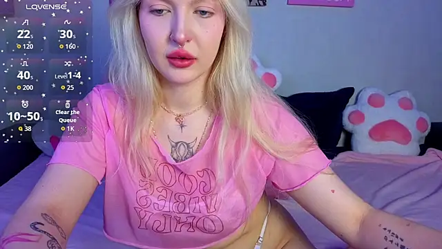 BlondieSummer online show from 05/23/26, 03:38