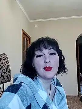 Snapshot of HelgaDennis chatting on 04/25/26, 03:42 HelgaDennis online show from 04/25/26, 03:42