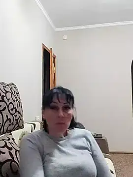 Snapshot of HelgaDennis chatting on 04/29/26, 05:41 HelgaDennis online show from 04/29/26, 05:41