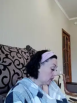 Snapshot of HelgaDennis chatting on 05/04/26, 04:08 HelgaDennis online show from 05/04/26, 04:08