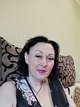 Snapshot of HelgaDennis chatting on 05/16/26, 07:27 HelgaDennis online show from 05/16/26, 07:27