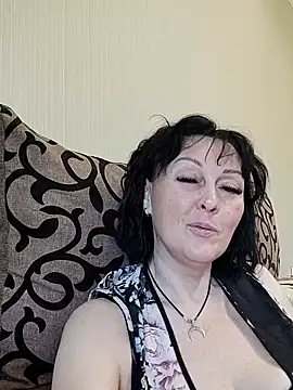 Snapshot of HelgaDennis chatting on 05/16/26, 11:53 HelgaDennis online show from 05/16/26, 11:53