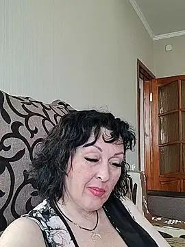Snapshot of HelgaDennis chatting on 05/30/26, 04:15 HelgaDennis online show from 05/30/26, 04:15