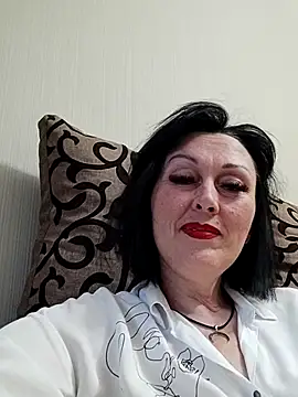 Snapshot of HelgaDennis chatting on 06/01/26, 05:47 HelgaDennis online show from 06/01/26, 05:47