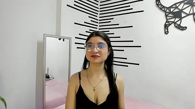 Snapshot of LindaCatalina_ chatting on 06/09/26, 01:12 LindaCatalina online show from 06/09/26, 01:12