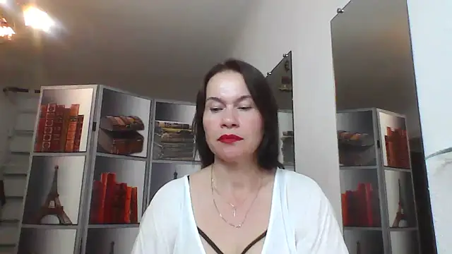 Snapshot of Selena_Moo chatting on 06/10/26, 10:14 Selena Moo online show from 06/10/26, 10:14