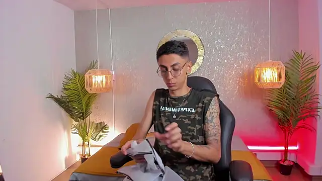 Snapshot of Gio_carangi chatting on 05/07/26, 02:50 Gio carangi online show from 05/07/26, 02:50