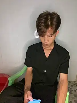 Nguyencuong1999 online show from 05/20/26, 03:51