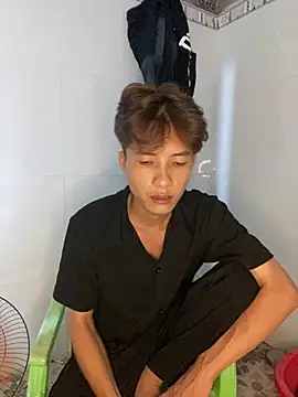 Nguyencuong1999 online show from 05/31/26, 04:42