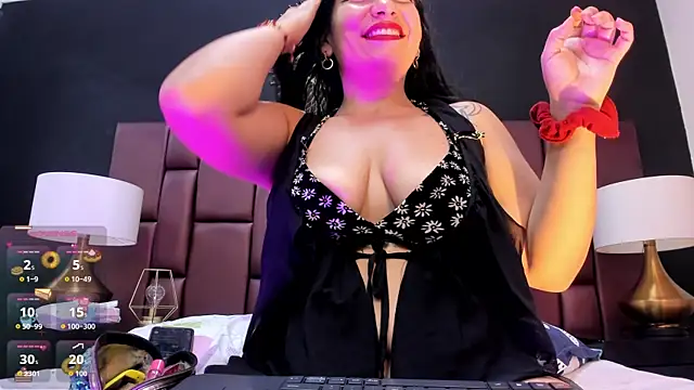 Snapshot of DianaSheren chatting on 06/06/26, 10:47 DianaSheren online show from 06/06/26, 10:47