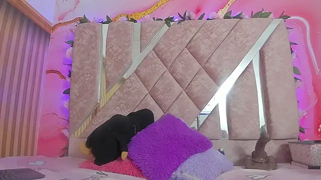baby peach   online show from 05/30/26, 10:34