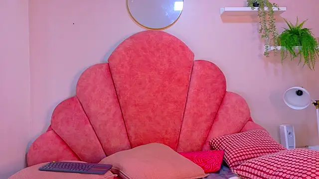 Snapshot of StarrMoon__ chatting on 05/12/26, 08:11 StarrMoon online show from 05/12/26, 08:11
