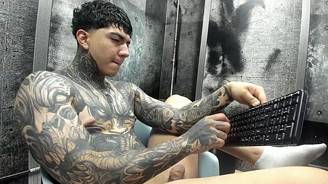 Snapshot of Gury_tattoo chatting on 06/04/26, 07:53 Gury tattoo online show from 06/04/26, 07:53