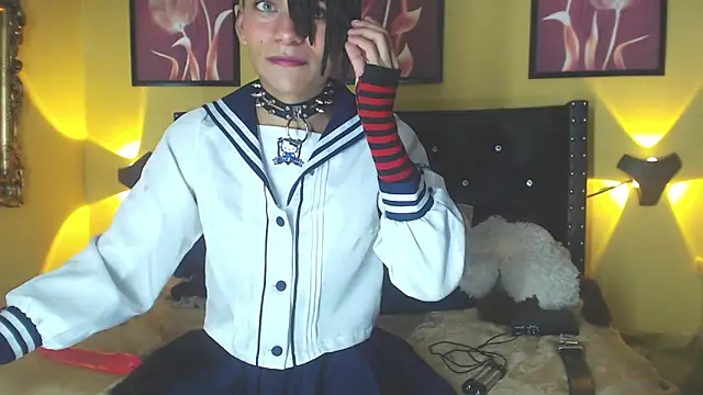 Snapshot of romeo_laurient chatting on 05/18/26, 08:36 romeo laurient online show from 05/18/26, 08:36