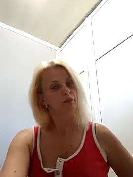 MiaLove183 online show from 07/09/26, 02:21