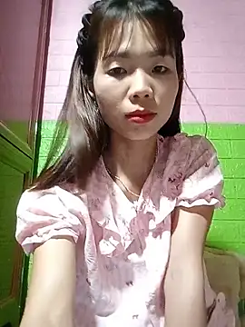 Snapshot of AmyLinee01 chatting on 05/14/26, 10:44 AmyLinee01 online show from 05/14/26, 10:44