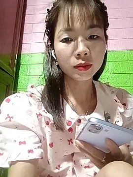 Snapshot of AmyLinee01 chatting on 05/30/26, 05:21 AmyLinee01 online show from 05/30/26, 05:21