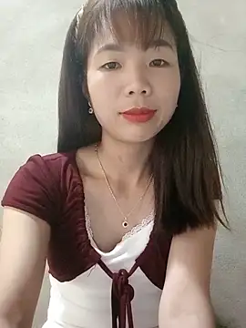 Snapshot of AmyLinee01 chatting on 06/11/26, 06:33 AmyLinee01 online show from 06/11/26, 06:33