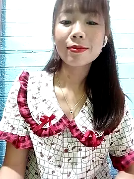 AmyLinee01 online show from 07/22/26, 05:27