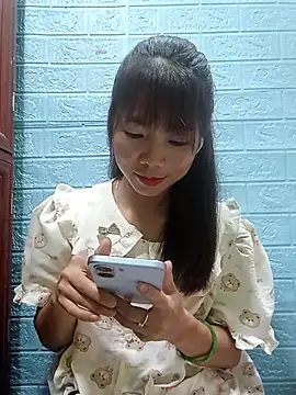 AmyLinee01 online show from 07/28/26, 06:20