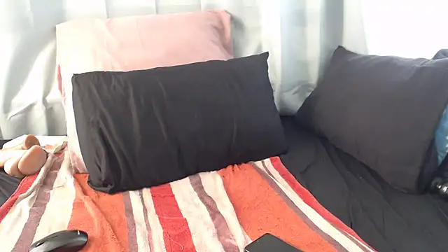 Lucia-boobs online show from 07/23/26, 02:04