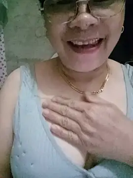 Snapshot of Funsexy1 chatting on 05/09/26, 12:27 Funsexy1 online show from 05/09/26, 12:27