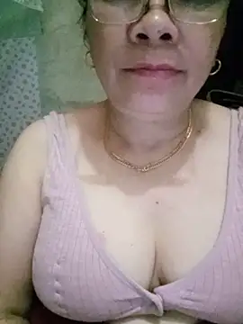 Snapshot of Funsexy1 chatting on 06/05/26, 03:13 Funsexy1 online show from 06/05/26, 03:13
