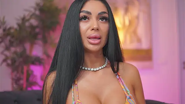 LatinaMorene online show from 07/06/26, 06:10